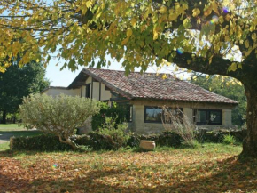 Gîte Preignac, 1 pièce, 2 personnes - FR-1-440-122